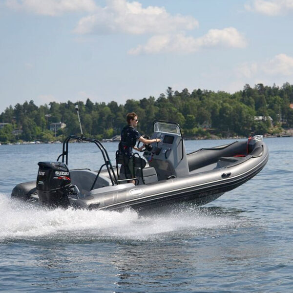 Hyr Infanta 5.8 RIB-b&aring;t